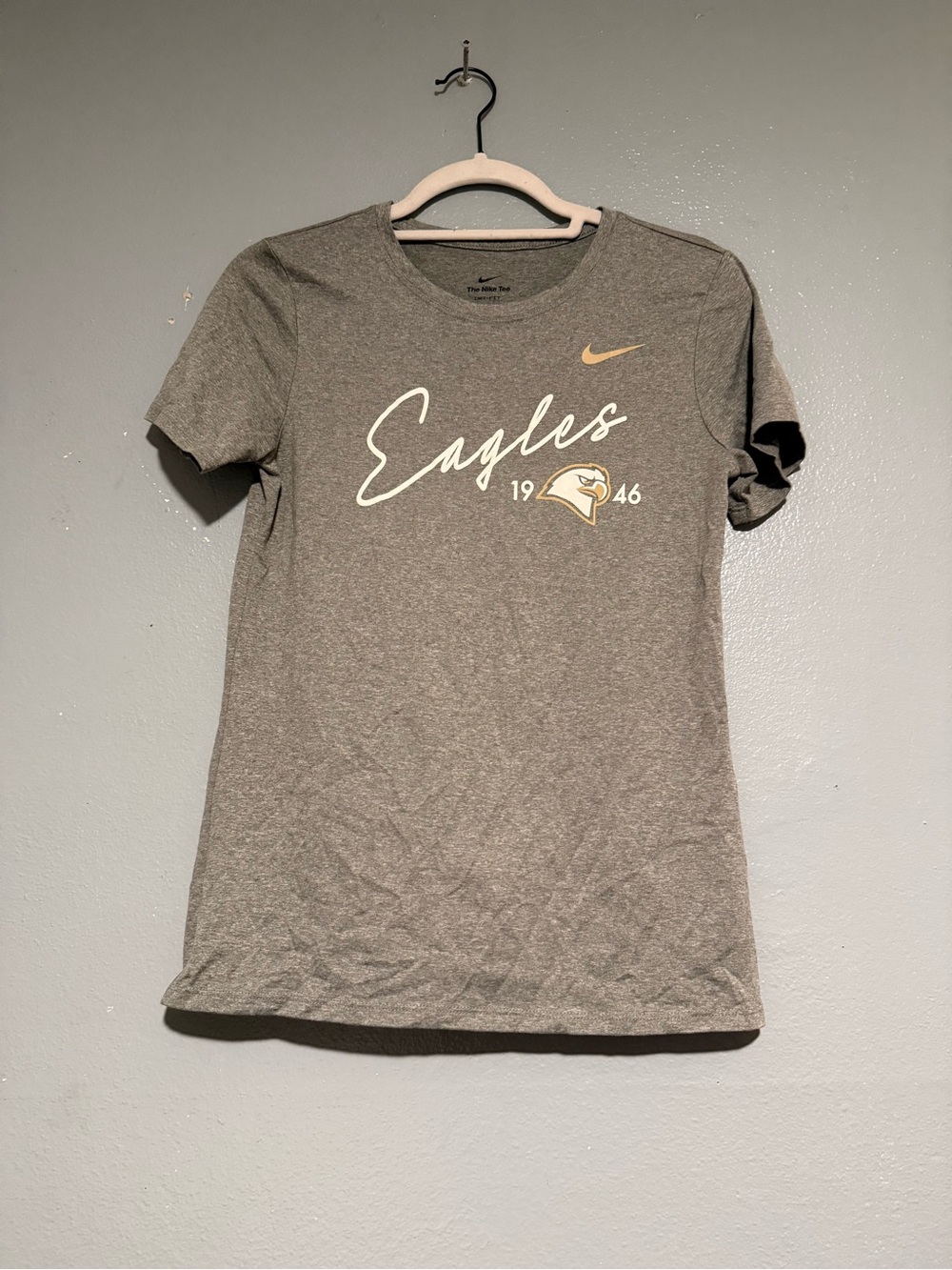 Nike Gray "Eagles" Women's Short-Sleeve Tee size S